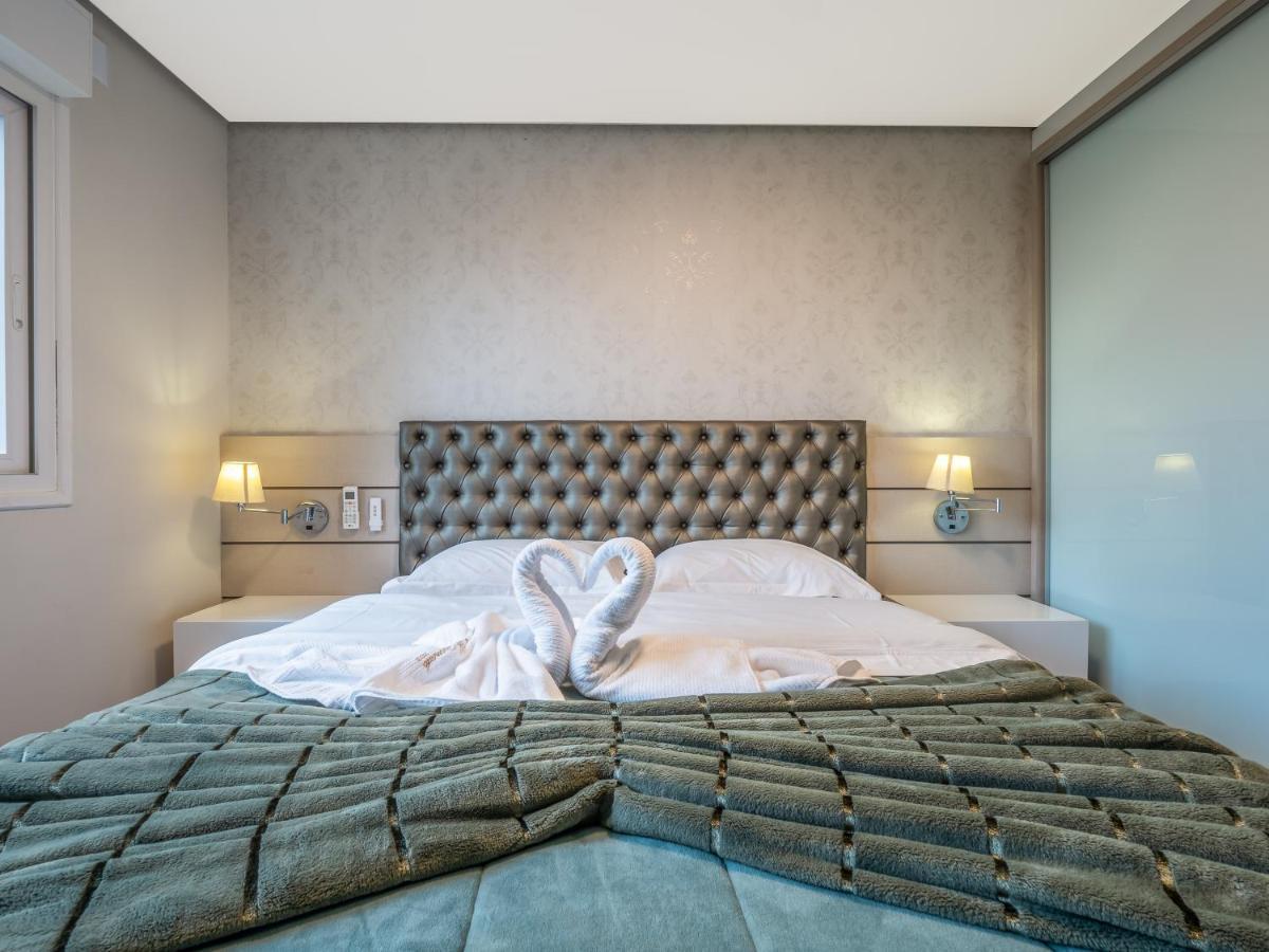 2 Suite, 1 Dormitorio Em Meio A Mata Araucaria A 1,5 Km Centro, Altos De Грамаду Екстер'єр фото